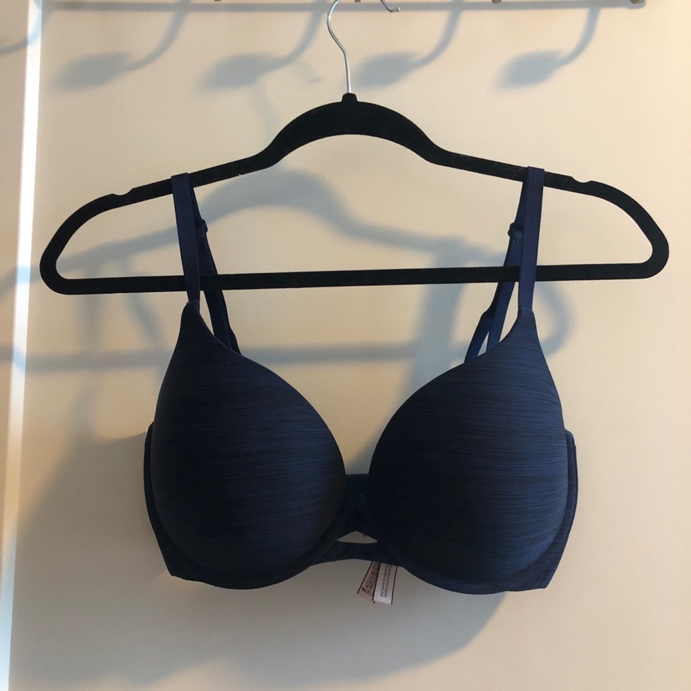 Victoria’s Secret Navy Perfect Shape Bra